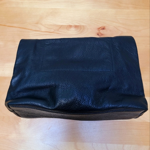 MARIE TURNOR | Black Lunch Bag Clutch - Picture 5 of 10